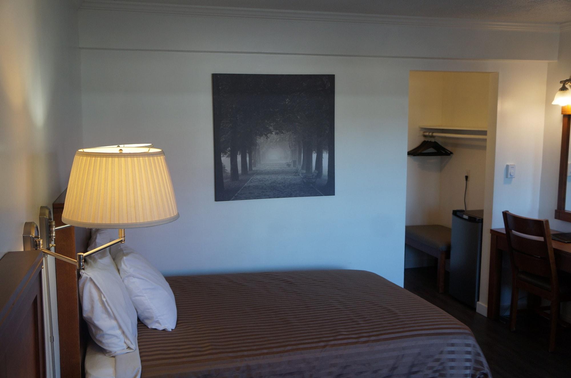 לאנגלי Westward Inn & Suites מראה חיצוני תמונה