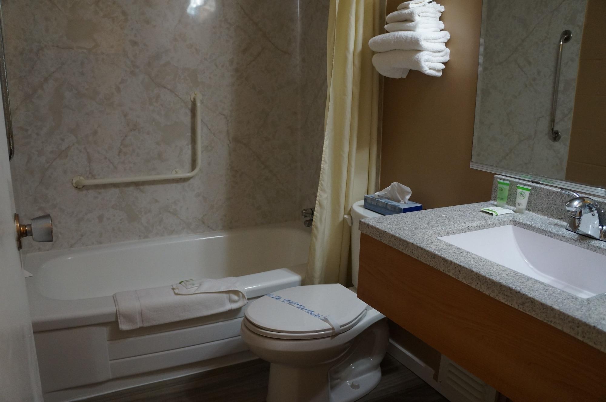 לאנגלי Westward Inn & Suites מראה חיצוני תמונה