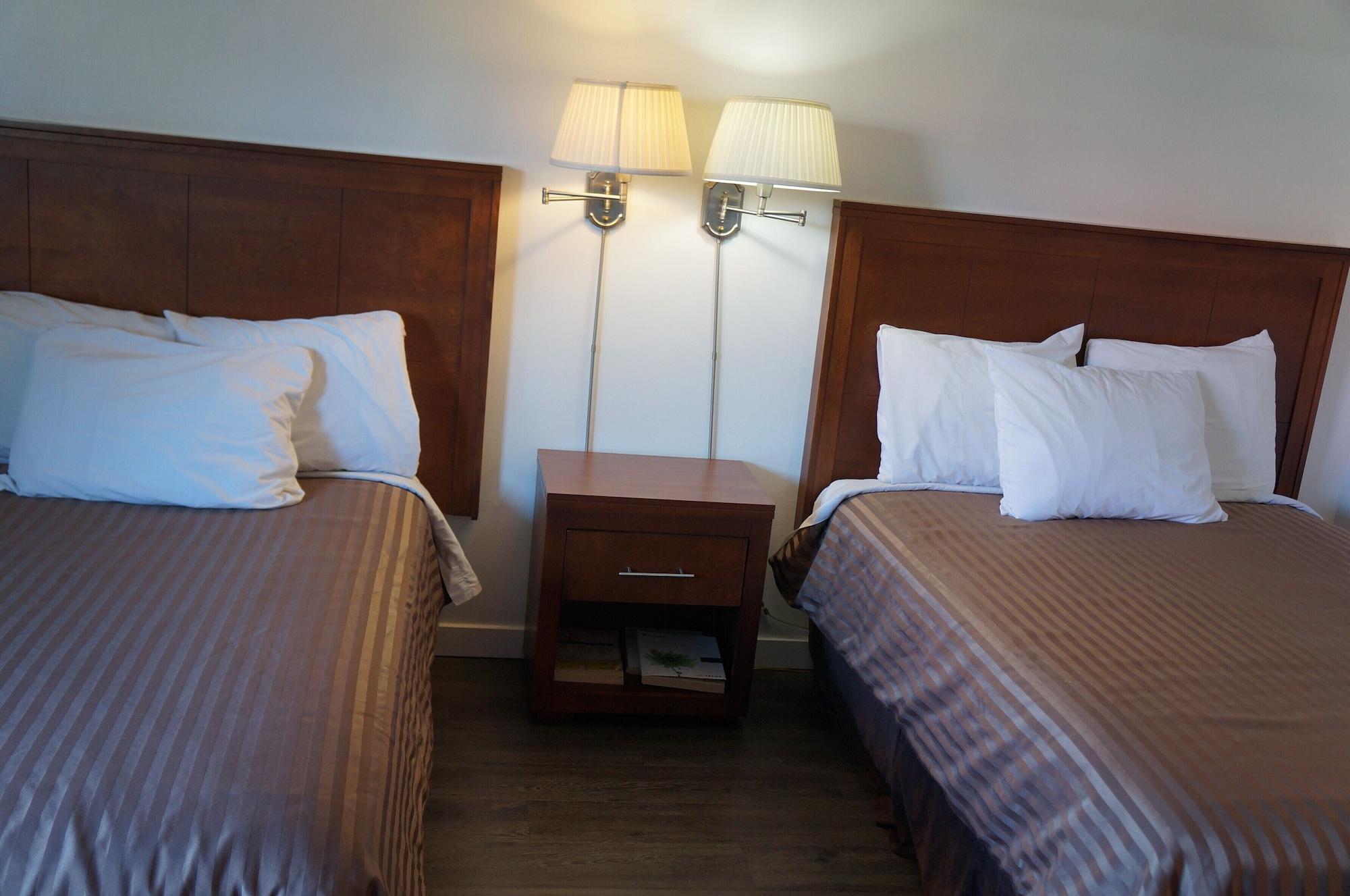 לאנגלי Westward Inn & Suites מראה חיצוני תמונה