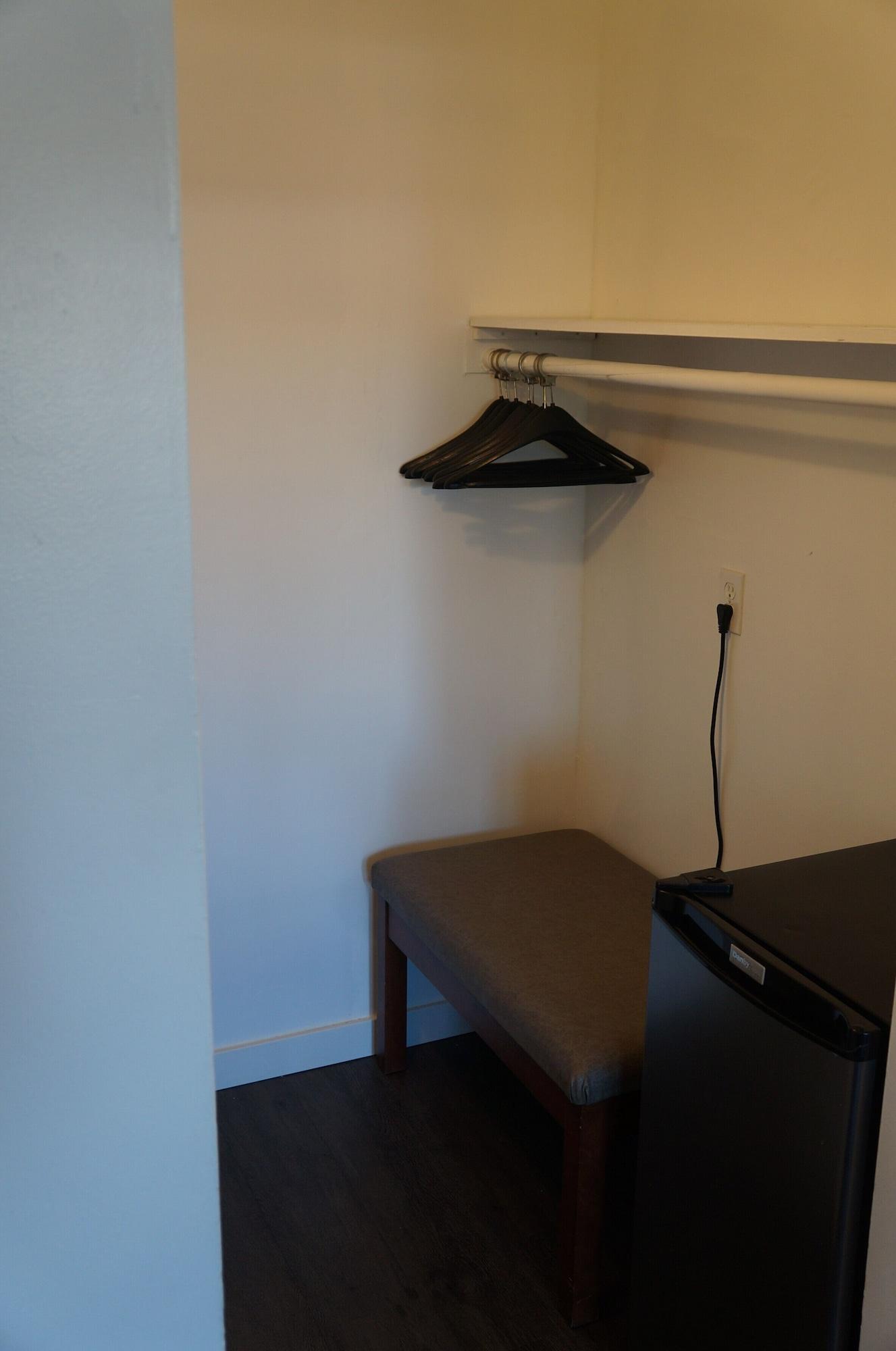 לאנגלי Westward Inn & Suites מראה חיצוני תמונה
