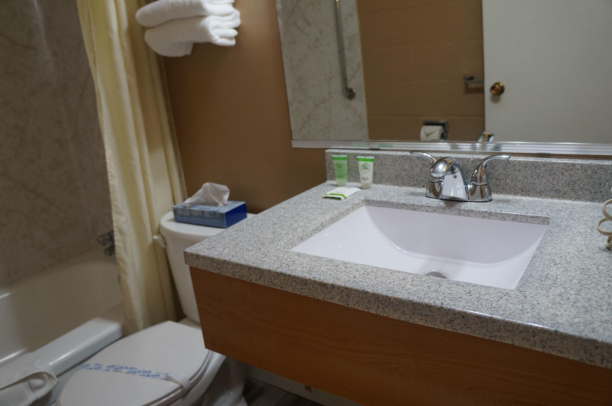 לאנגלי Westward Inn & Suites מראה חיצוני תמונה