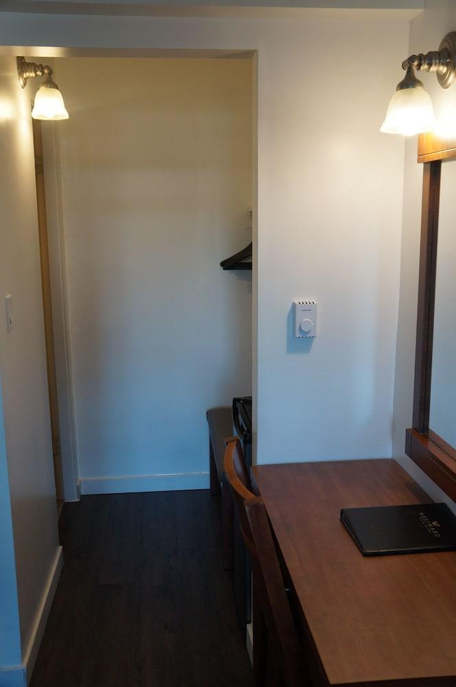 לאנגלי Westward Inn & Suites מראה חיצוני תמונה