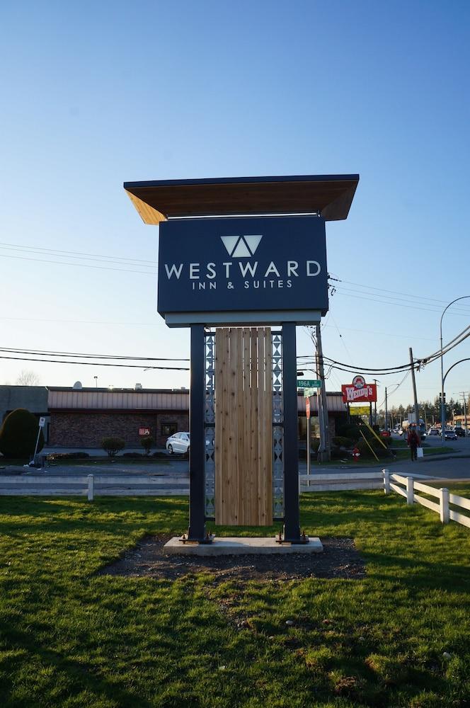לאנגלי Westward Inn & Suites מראה חיצוני תמונה
