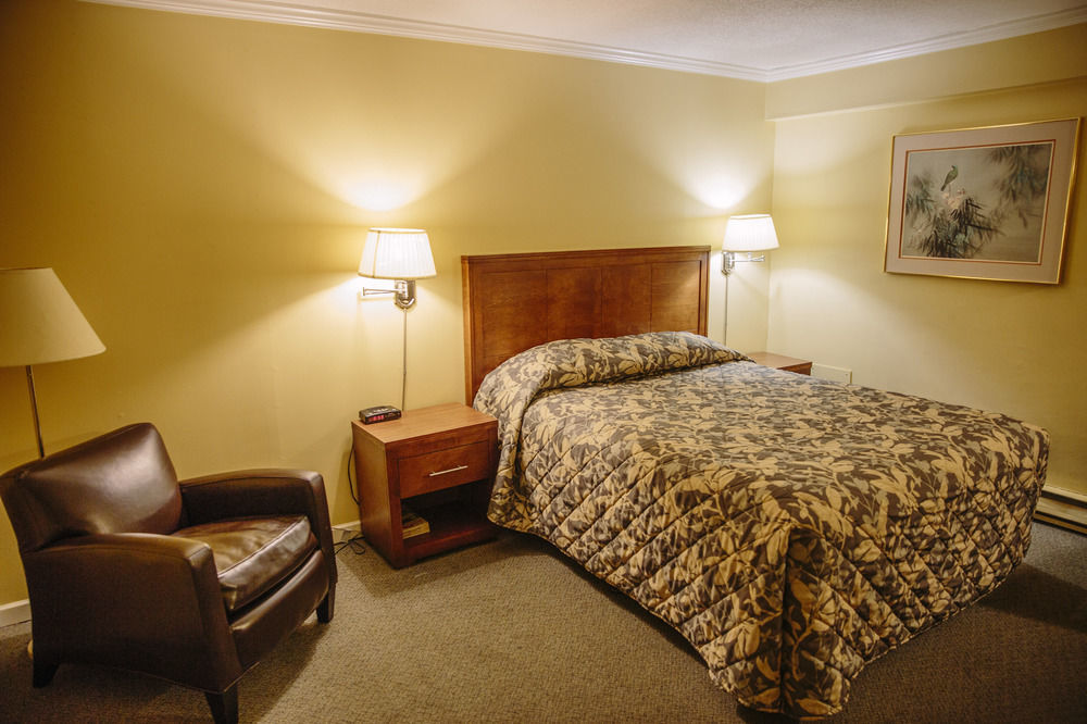 לאנגלי Westward Inn & Suites מראה חיצוני תמונה