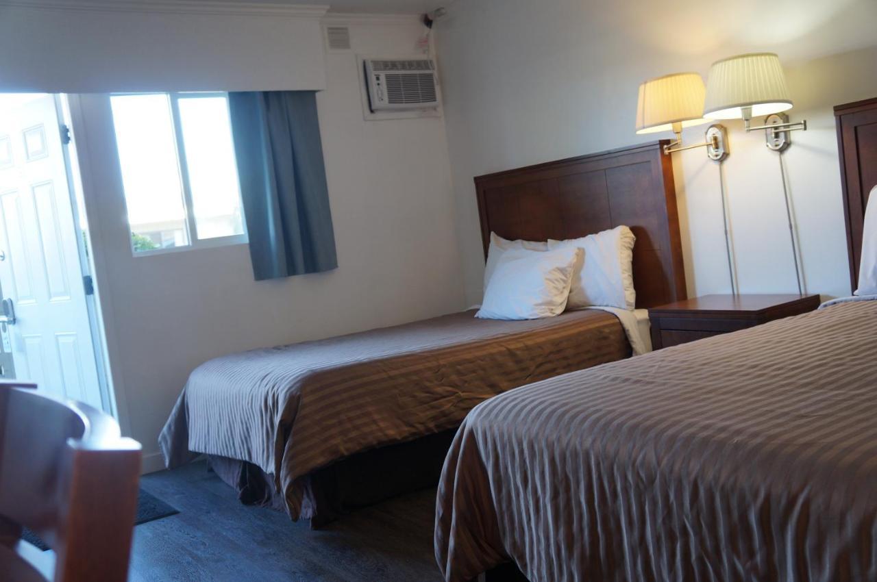 לאנגלי Westward Inn & Suites מראה חיצוני תמונה