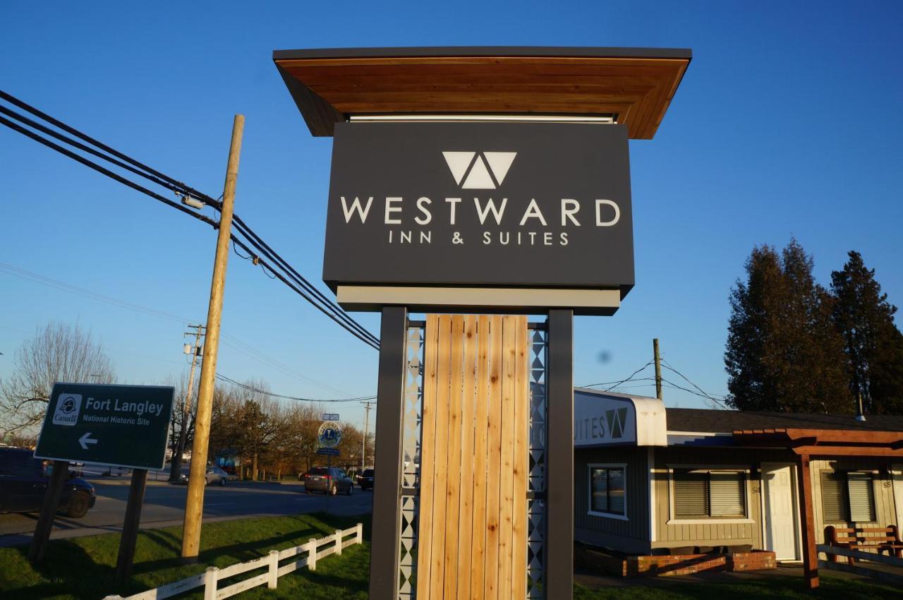 לאנגלי Westward Inn & Suites מראה חיצוני תמונה
