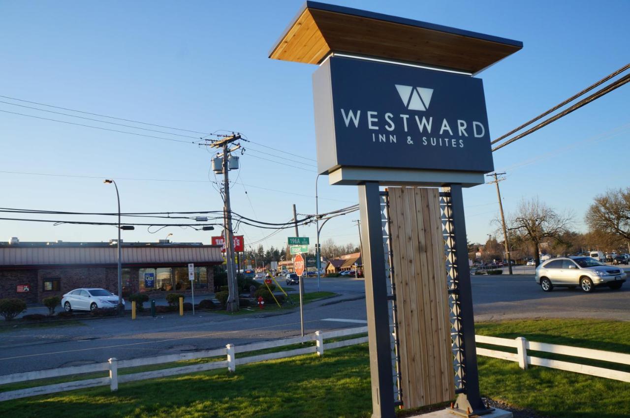 לאנגלי Westward Inn & Suites מראה חיצוני תמונה